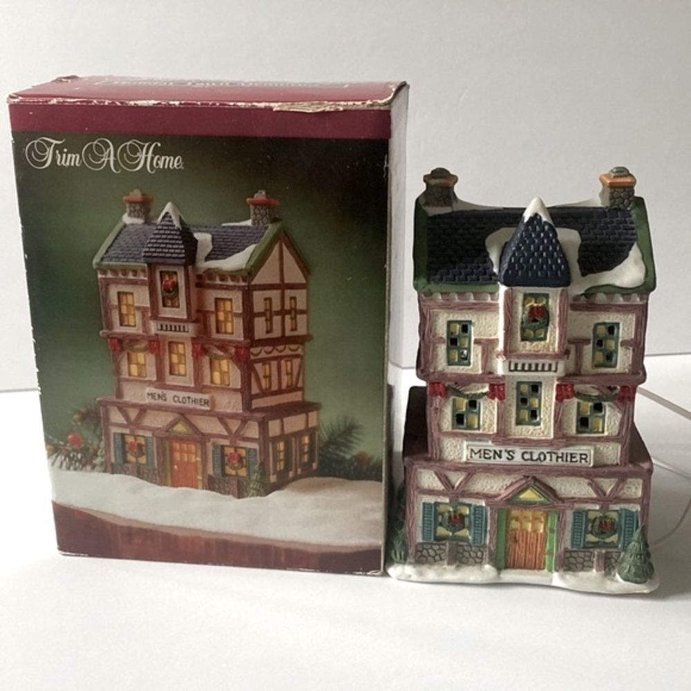 TRIM A HOME Holiday Town Memories "Men's Clothier" Lighthouse 1995 Vintage